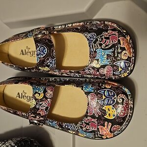Alegria Paloma Women's Best Friend Cats Mary Janes Shoes